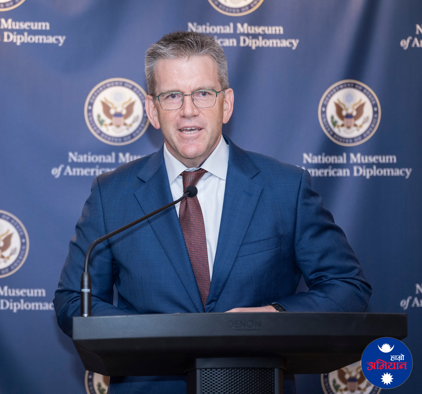 सगरमाथा क्षेत्र पुगे नेपालका लागि अमेरिकी राजदूत थम्पसन